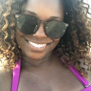 Meet your Posher, Miriam